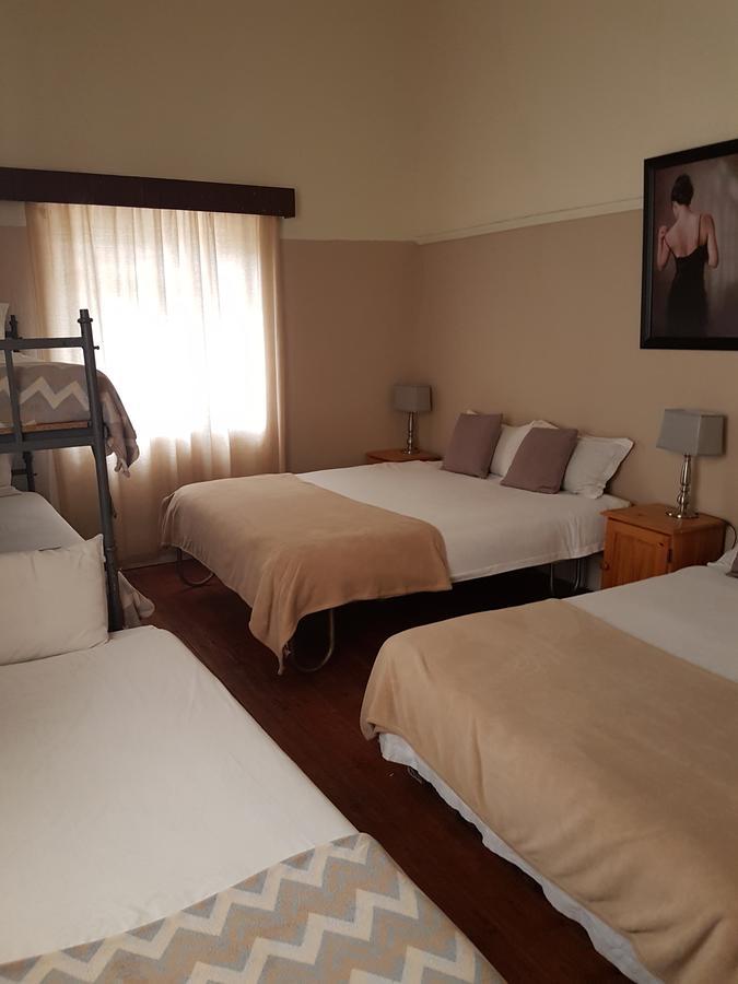 Oasis Shanti Backpackers Oudtshoorn Exteriér fotografie