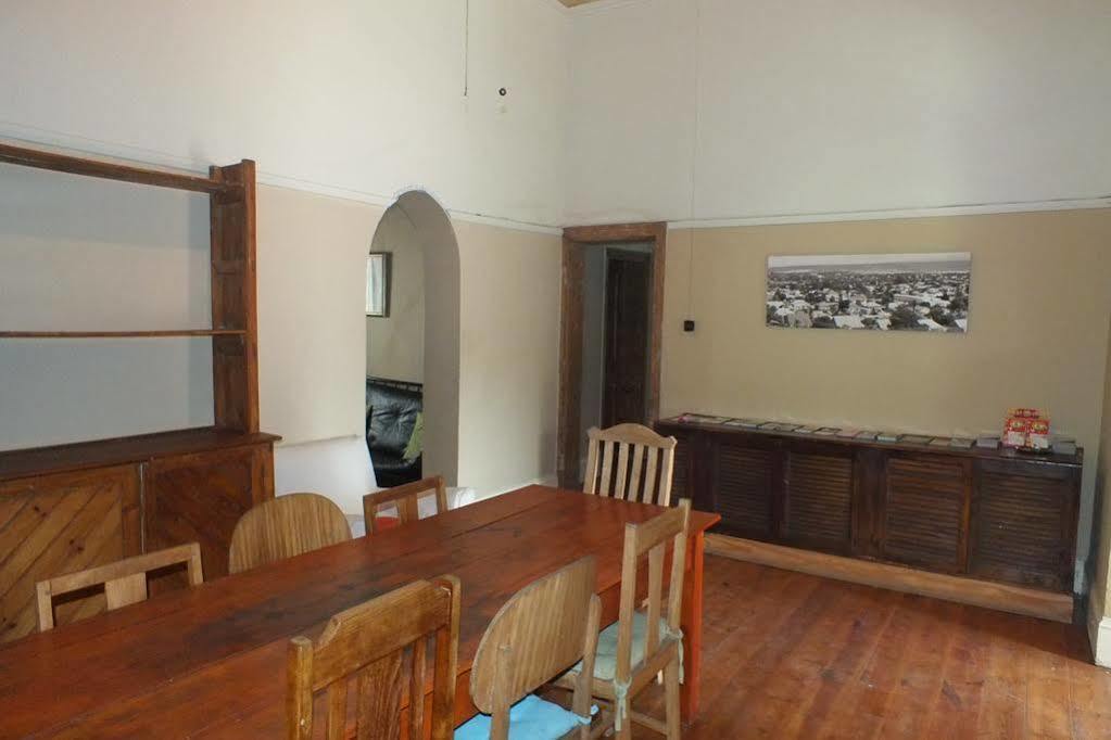 Hostel Oasis Shanti Backpackers Oudtshoorn Exteriér fotografie